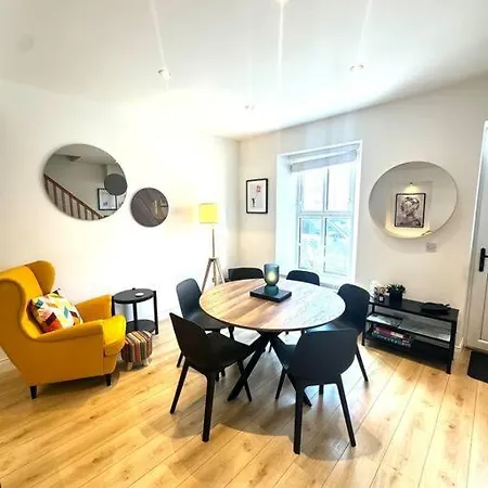 بيت للعطل 55 Malin Road